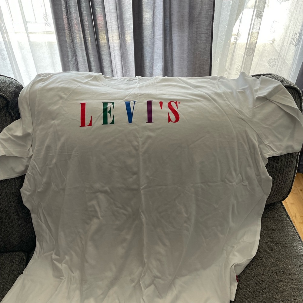 Levi shirt